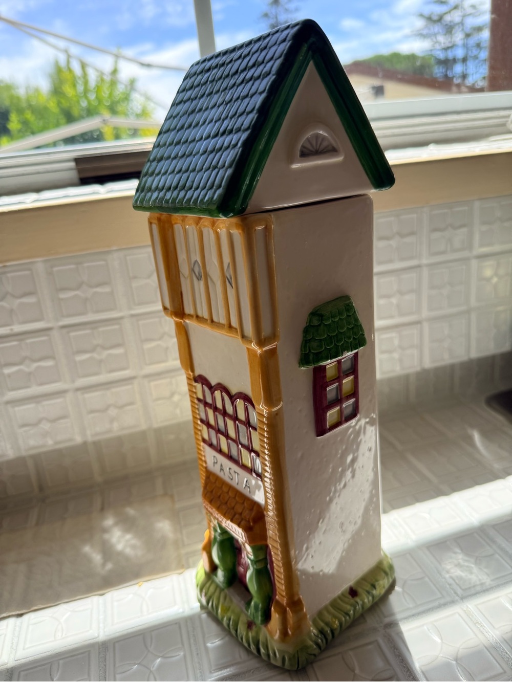 Ceramic Pasta House Storage Jar - Green Roof